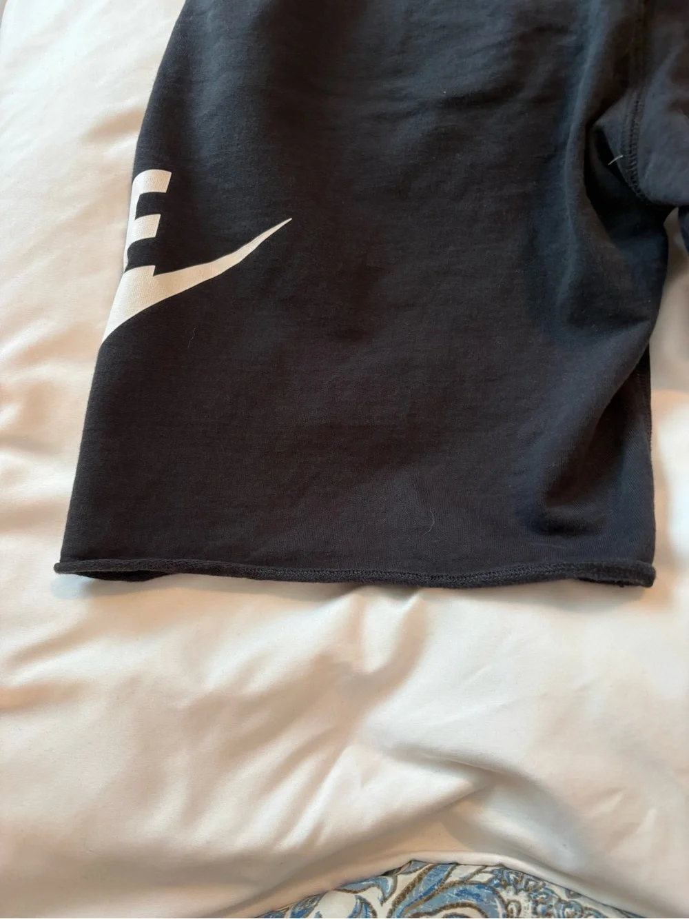 Nike Men’s Black Cotton Logo Shorts with Pockets-EUC - Picture 6 of 6